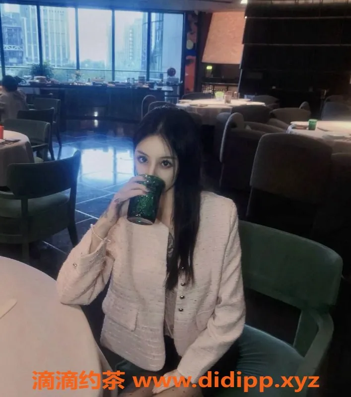 成都楼凤-高新区御姐舒舒，颜值与服务兼备