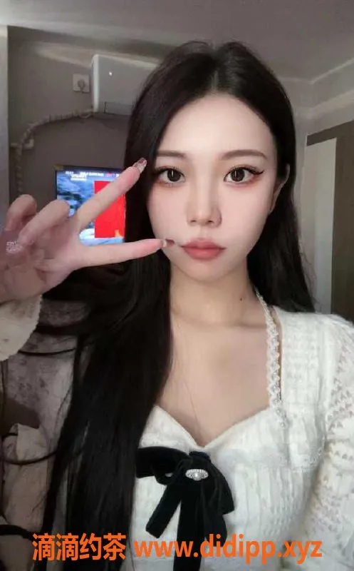 广州楼凤-三溪嫩妹昕儿，20岁165cm，体验超值服务