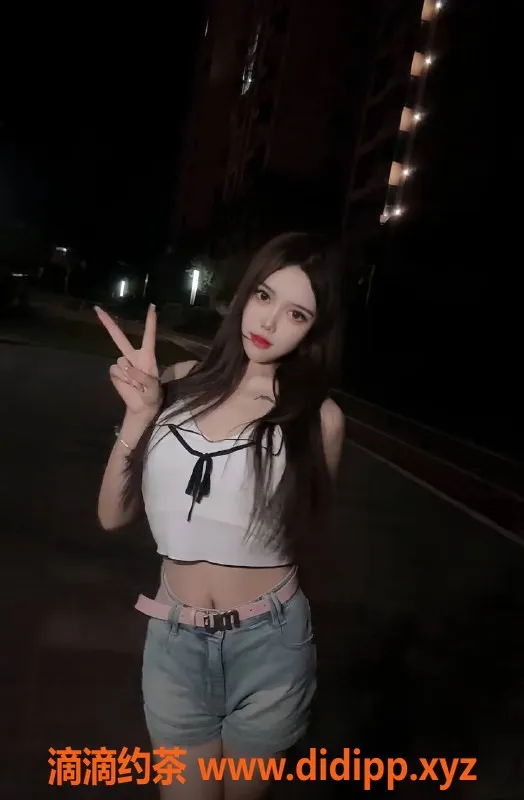 广州楼凤-天河嫩妹小妲己，700元体验诱惑