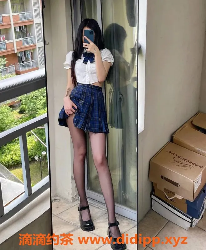 上海楼凤-普陀圆圆 18岁模特 大胸白虎 1500元起