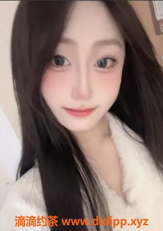 成都楼凤-17岁小欲，171cm排骨精，800元体验清纯与调教