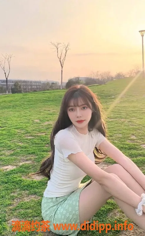 杭州上门服务资源信息,菲菲伊伊双飞服务，25岁与23岁邻家姐姐型与女友型