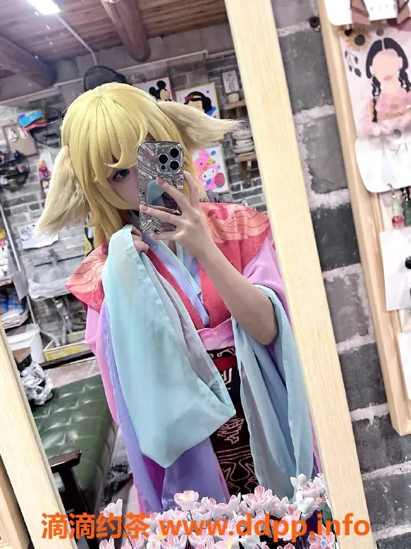 成都楼凤-成华区洛丽塔点点，18岁嫩妹，600元起