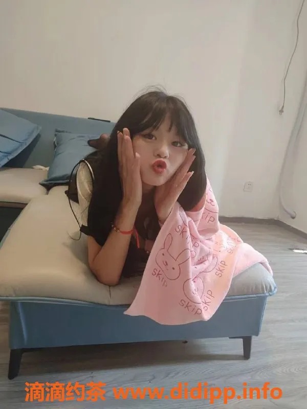 北京楼凤-丰台小小路，165cm，48kg，百元档陪浴服务