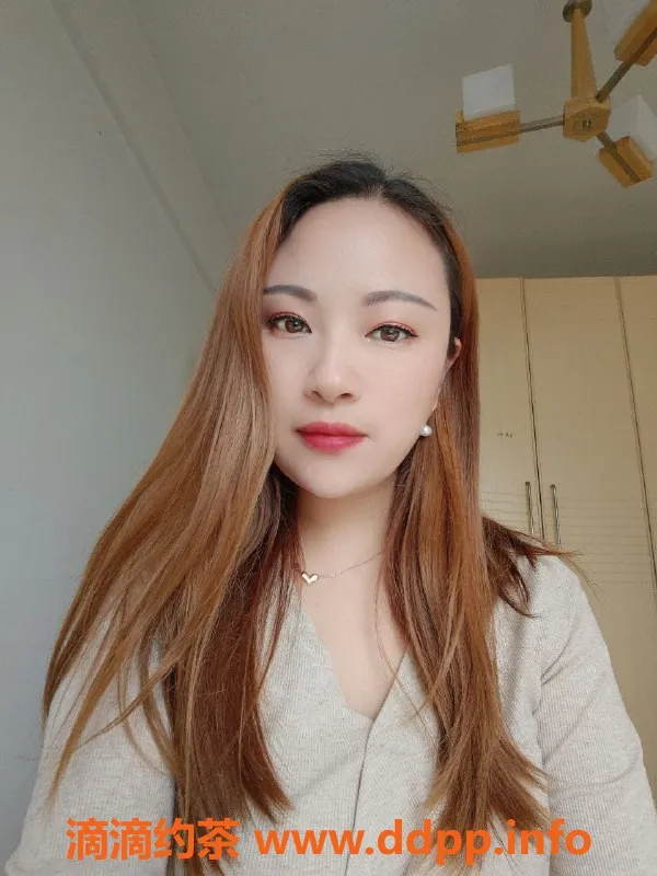 成都楼凤-成都蒙蒙，33岁皮肤白净，400元50分钟