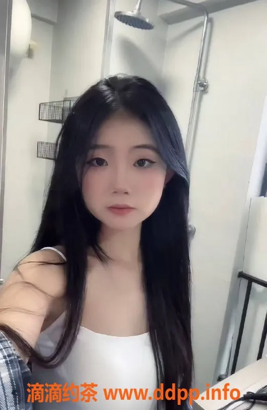 成都楼凤-成都嫩妹小兰兰，162cm，18岁，400元陪洗