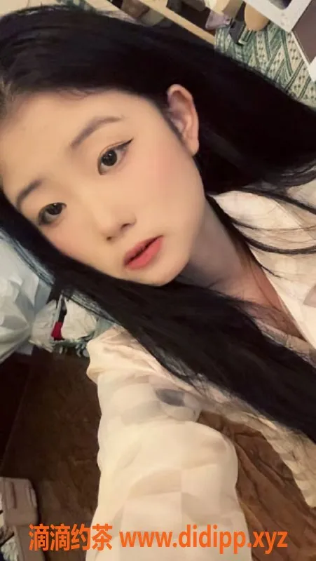 成都楼凤-成都嫩妹小兰兰，162cm，18岁，400元陪洗