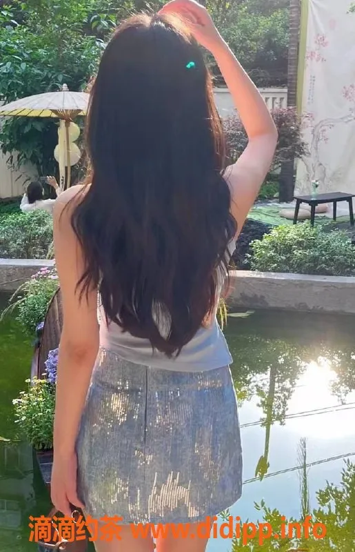 上海楼凤-静安美丽酱，158cm 45KG 34D，1000元起