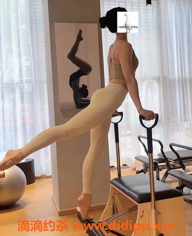 上海楼凤-静安美丽酱，158cm 45KG 34D，1000元起