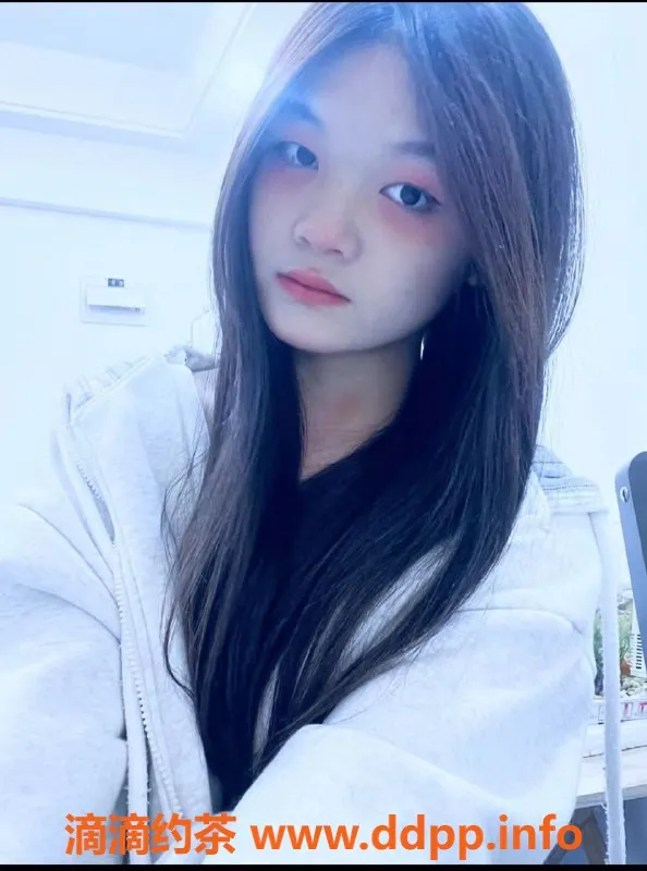 成都楼凤资源信息,成都红星国际小静，18岁嫩妹，500元/50分钟