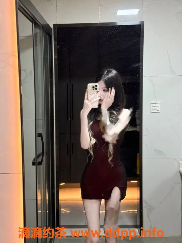 成都楼凤-成都高挑嫩妹#宝宝 16岁 700元享三件套服务