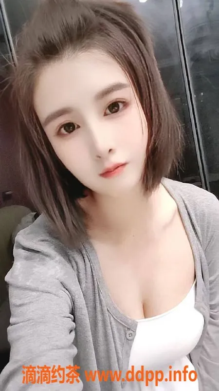 长沙楼凤-雨花区25岁雪儿，160cm C杯女友式服务