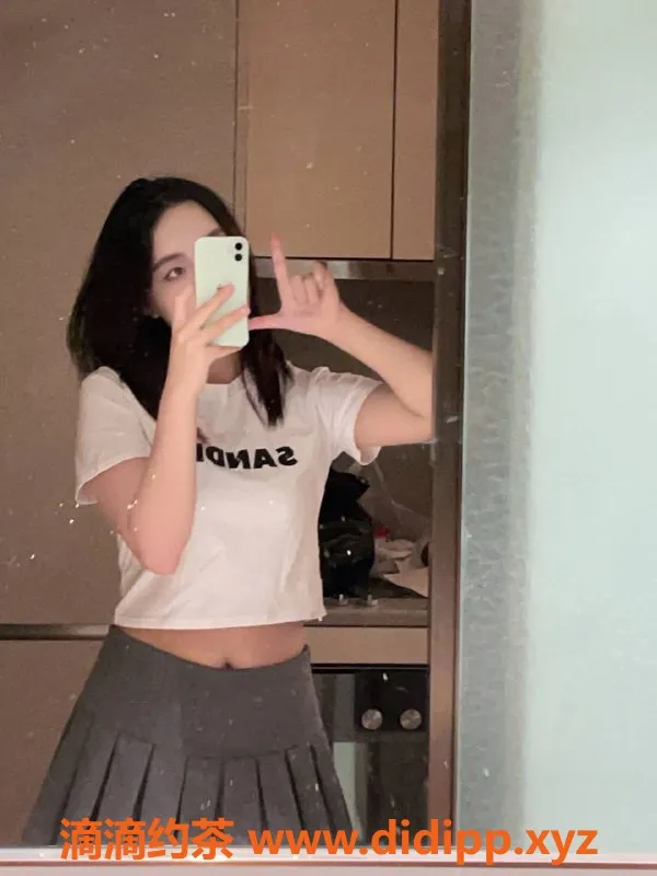 深圳楼凤资源信息,南山宝儿，173cm C杯，价格超值体验！