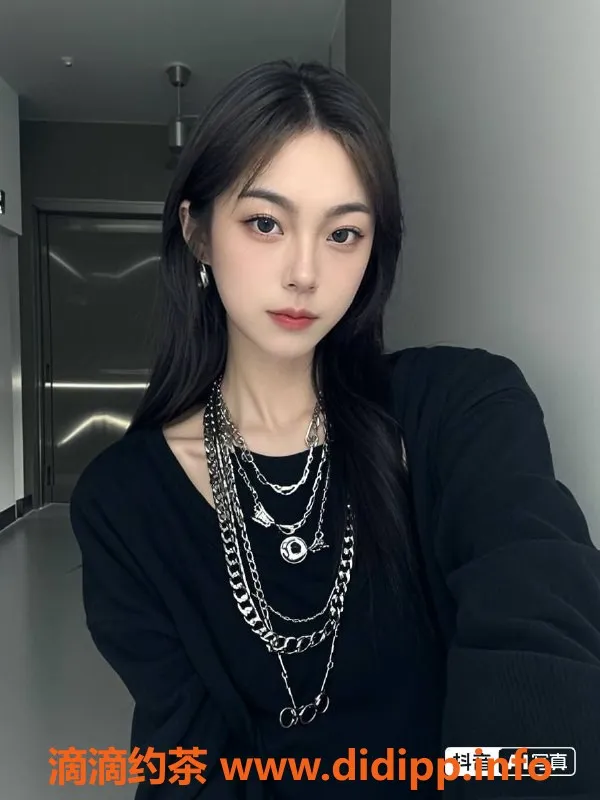 成都楼凤资源信息,成华区18岁贵州妹子，身高158，胸围C，服务好