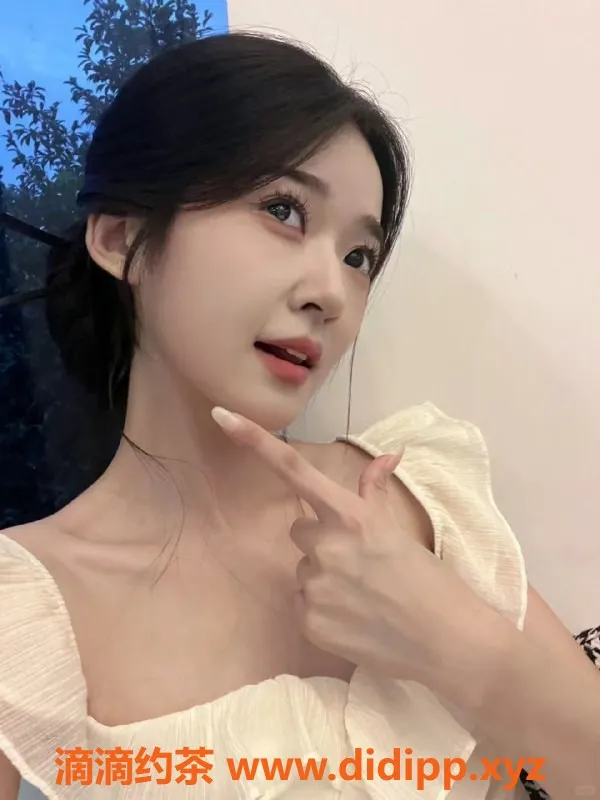 上海楼凤-闵行乐乐04年嫩妹，身高165，价格亲民