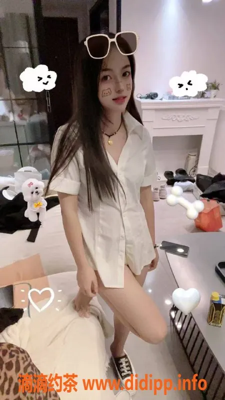 长沙楼凤-岳麓区小情绪，155cm/80斤/19岁，服务多样