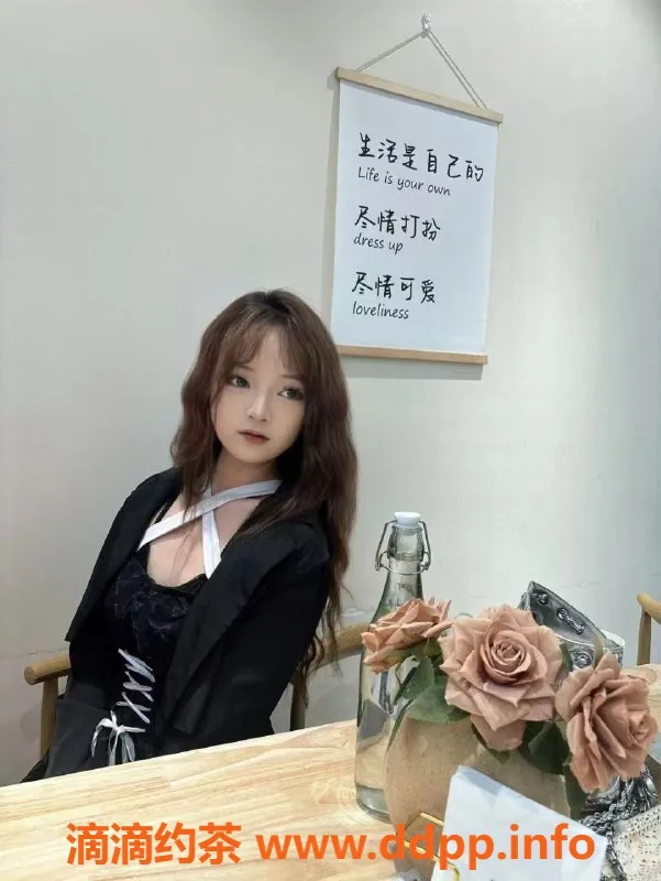 深圳楼凤-龙华小雨，课费900，服务超赞