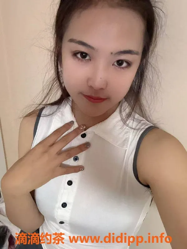 南京楼凤-建邺区小暖，170cm C杯，陪浴69，享受只需600p