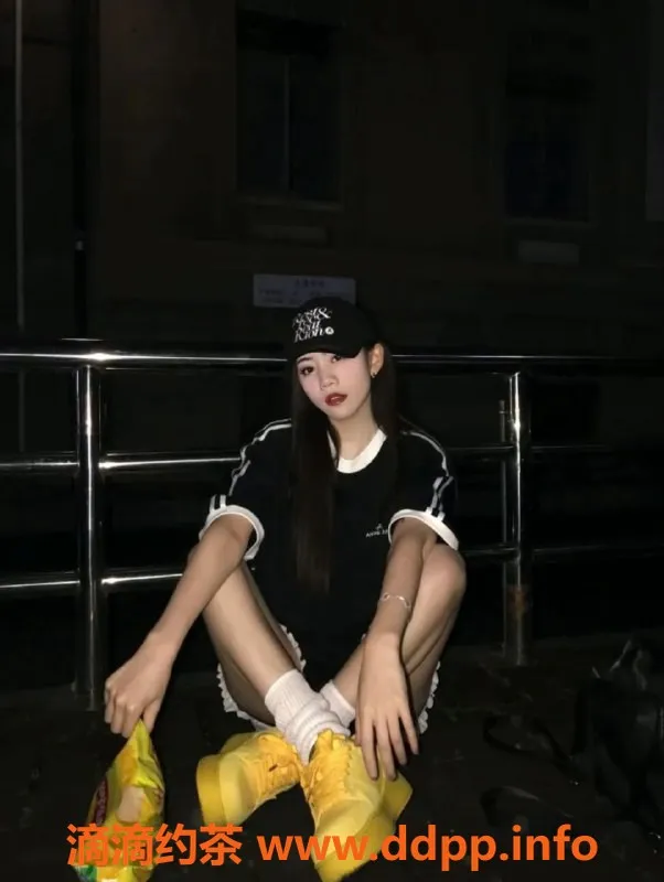 上海楼凤-闵行嫩妹叶若雨，18岁34B只需800元