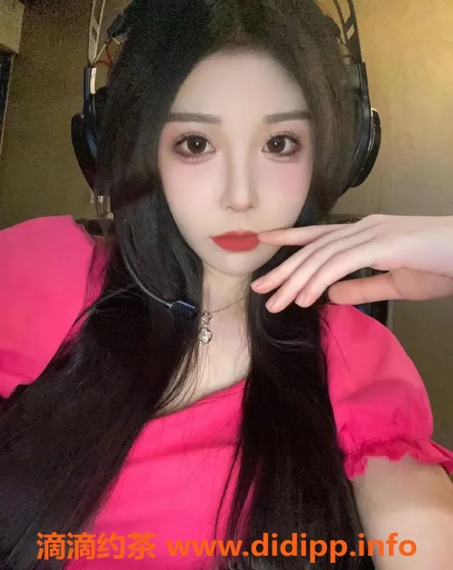 深圳楼凤-深圳福田七七，22岁，身高163，1600元/次