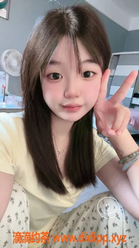 深圳楼凤-深圳高挑嫩妹甜宝，175c只需1000元起