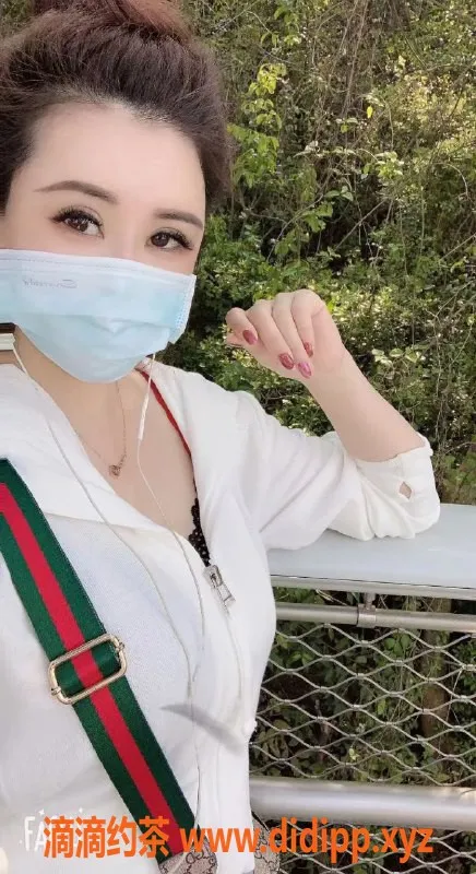 厦门楼凤-湖里区雪梨，4张全服务，美颜在线