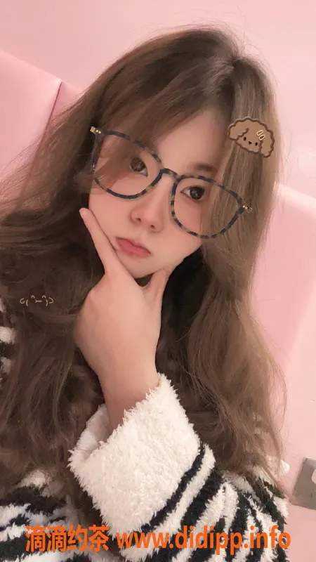 长沙楼凤-雨花区小嘉，165cm、50kg妹子激情服务