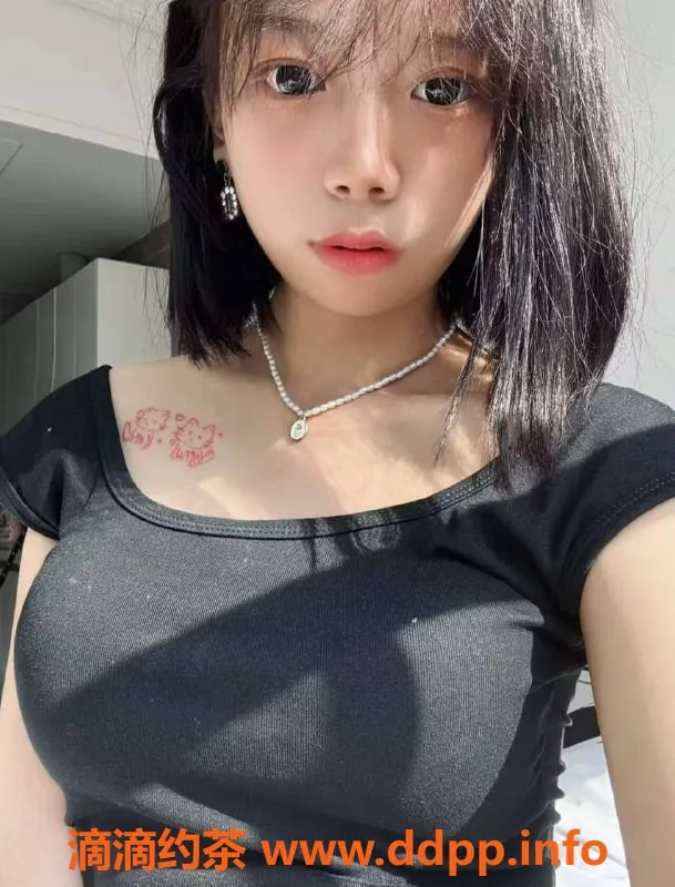 成都楼凤-成都骚骚，娇小妹儿，600元畅享嫩妹三件套