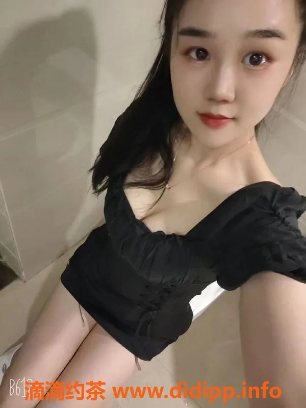 深圳楼凤资源信息,福田夏天，900p享受制服胸推服务