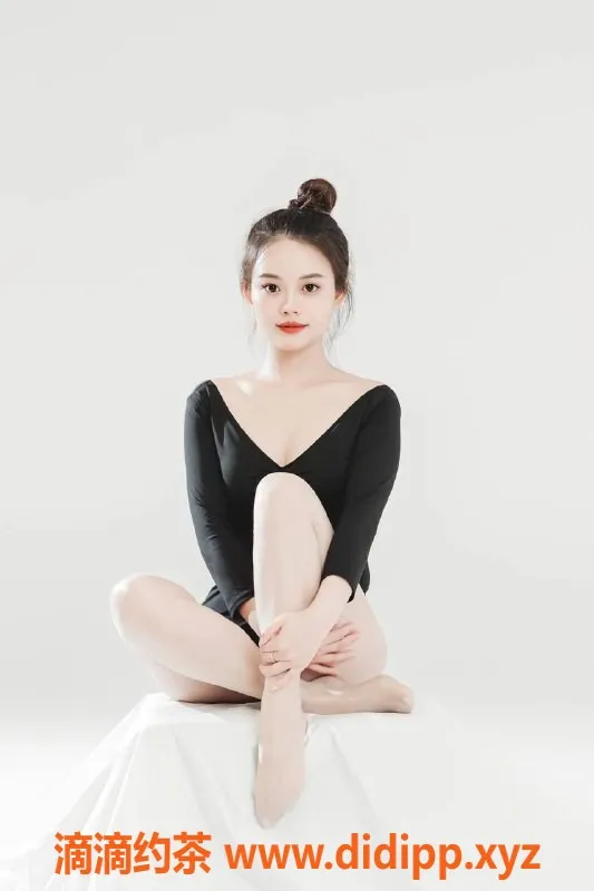 郑州楼凤-郑州瑜伽老师糯米，一字马秀邀请你体验