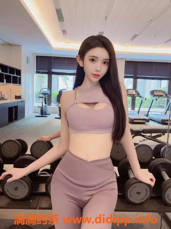 上海楼凤-徐汇罗拉，167高46轻盈，1200起陪浴服务