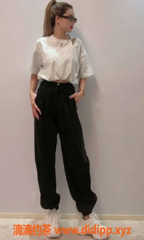 上海楼凤-静安大胸耶子 167cm 46kg 700P起