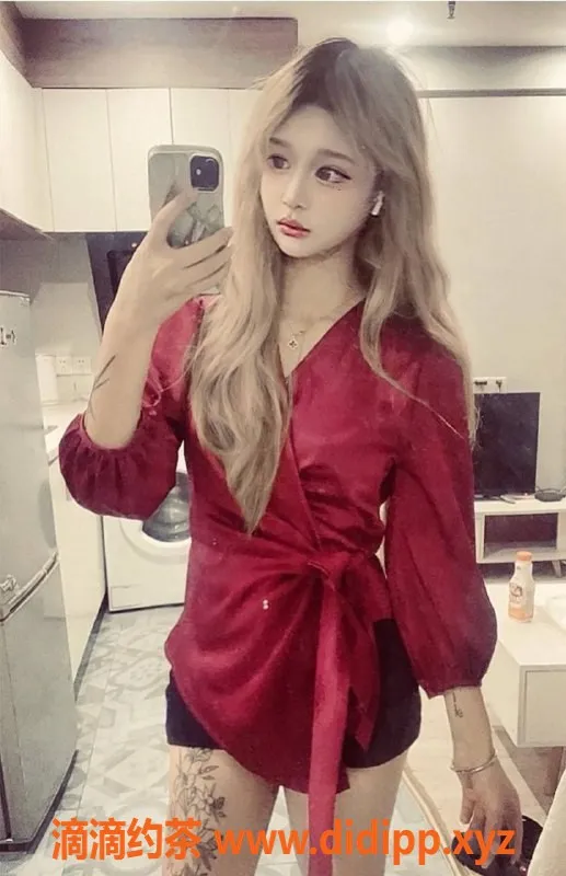 成都楼凤-成华区小影，18岁甜美萝莉，93斤，身材匀称