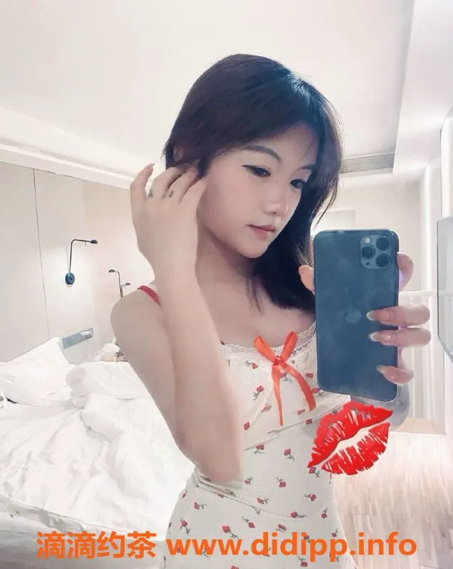 成都楼凤资源信息,成都小小，18岁160cm，96斤嫩妹三件套服务