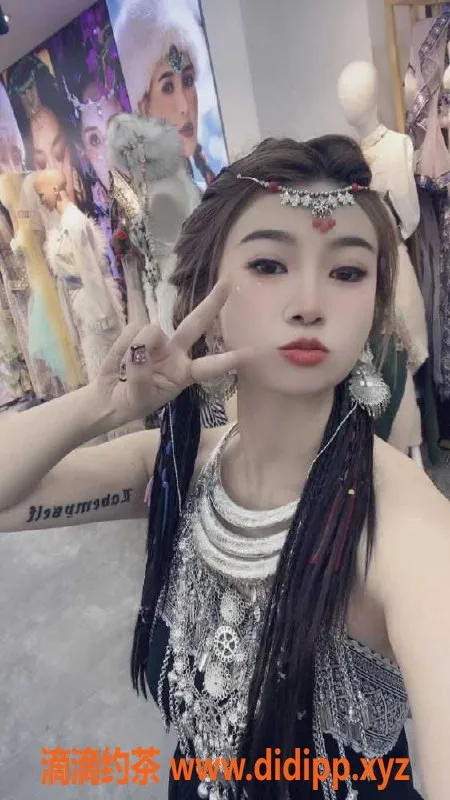 广州楼凤资源信息,广州天河格格老师，23岁，165cm，400元体验