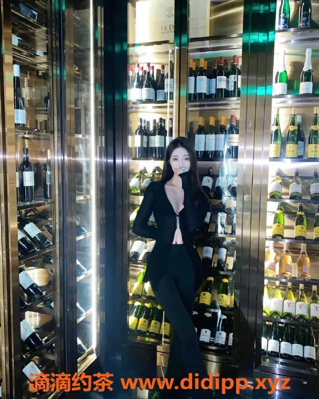 上海楼凤-上海小六六，天然C胸围，甜美迷人，22岁