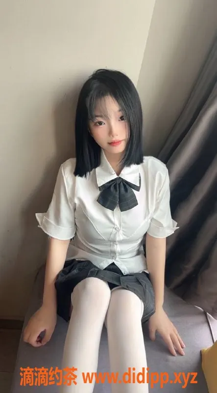 成都楼凤资源信息,成都晓伊，17岁匀称嫩妹，600元享受服务