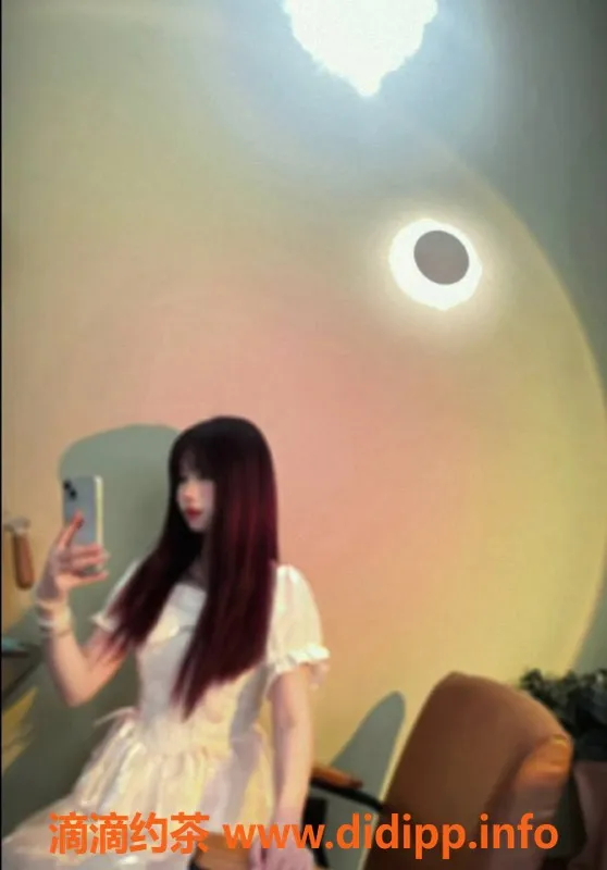 成都上门服务资源信息,成都18岁“小灵”，匀称嫩妹，500元一次服务