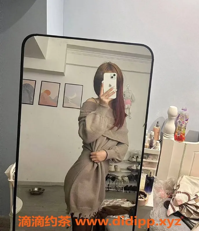 成都上门服务-成都18岁“小灵”，匀称嫩妹，500元一次服务