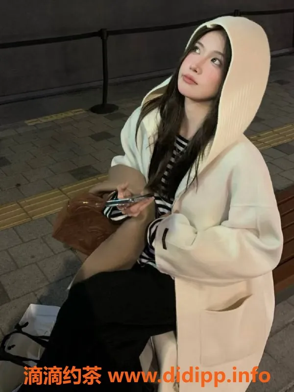 深圳楼凤-深圳南山四四妹，175厘米长腿美少女