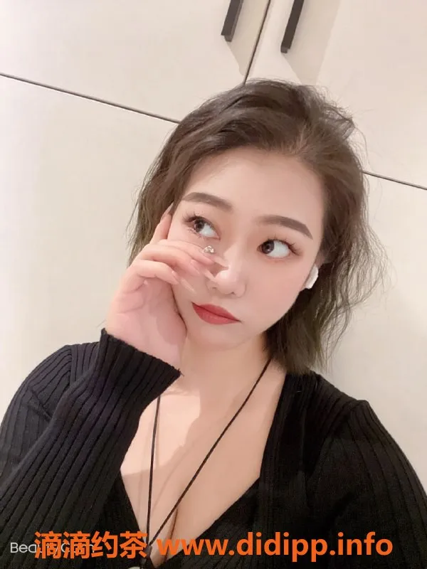 杭州上门服务-姐妹花蓝蓝白白，SM双飞服务，24岁起！