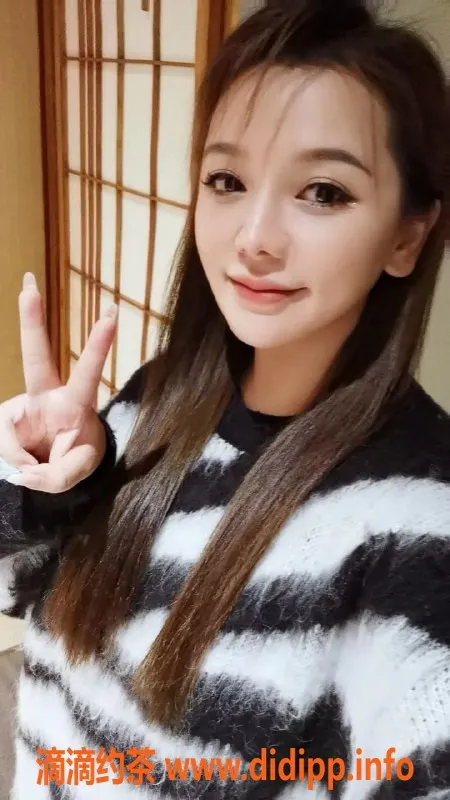 杭州上门服务-姐妹花蓝蓝白白，SM双飞服务，24岁起！