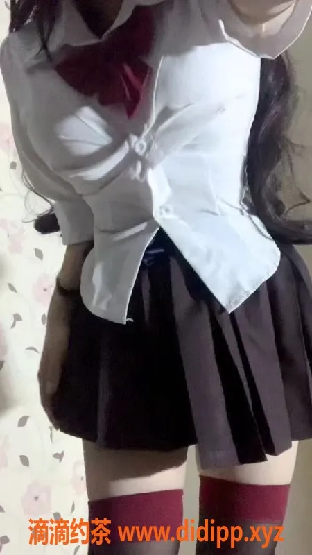 成都楼凤-成都火龙果 16岁 身高160 体重90+ 500元体验