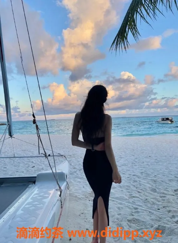 上海楼凤-黄浦艺宁，身高170，价格2500P，性感C+胸