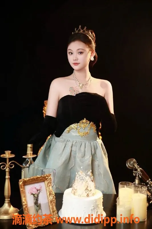 成都楼凤-成华区小燕子，限时优惠体验嫩妹车