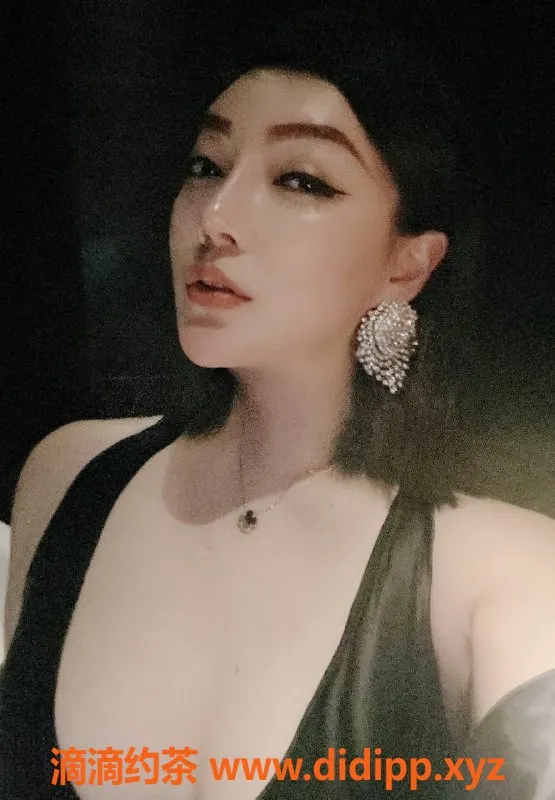 上海楼凤-长宁Kelly，175高挑身材，超值1600价格