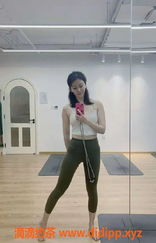 广州楼凤-天河极品健身老师媛媛，168cm 47kg