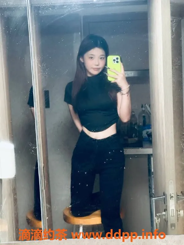 广州楼凤-天河果果：洗吹做服务，600元起