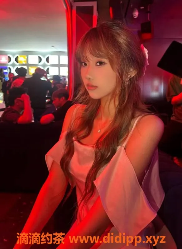 上海楼凤-静安莹莹：172长腿B罩杯，1200元起