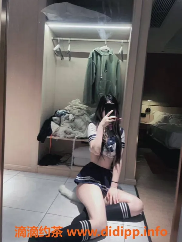 长沙楼凤-雨花区贝贝，175cm身高，58斤诱惑，20岁热情服务